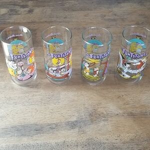 Vintage Flintstone Pint glasses LIKE NEW